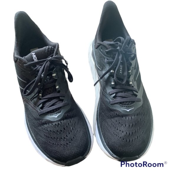 Hoka One One Arahi 5 Black Sneakers - Picture 1 of 10